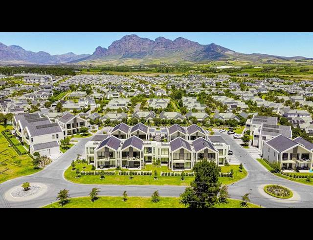 2 BEDROOM APARTMENT FOR SALE IN PAARL RURAL